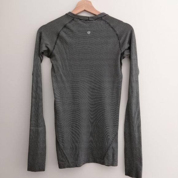 Lululemon Swiftly Tech Long Sleeve White Black Stripe 4 - Picture 4 of 16